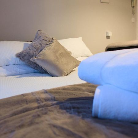 1 Bedroom Apartment - The Opal Cheltenham Exterior photo