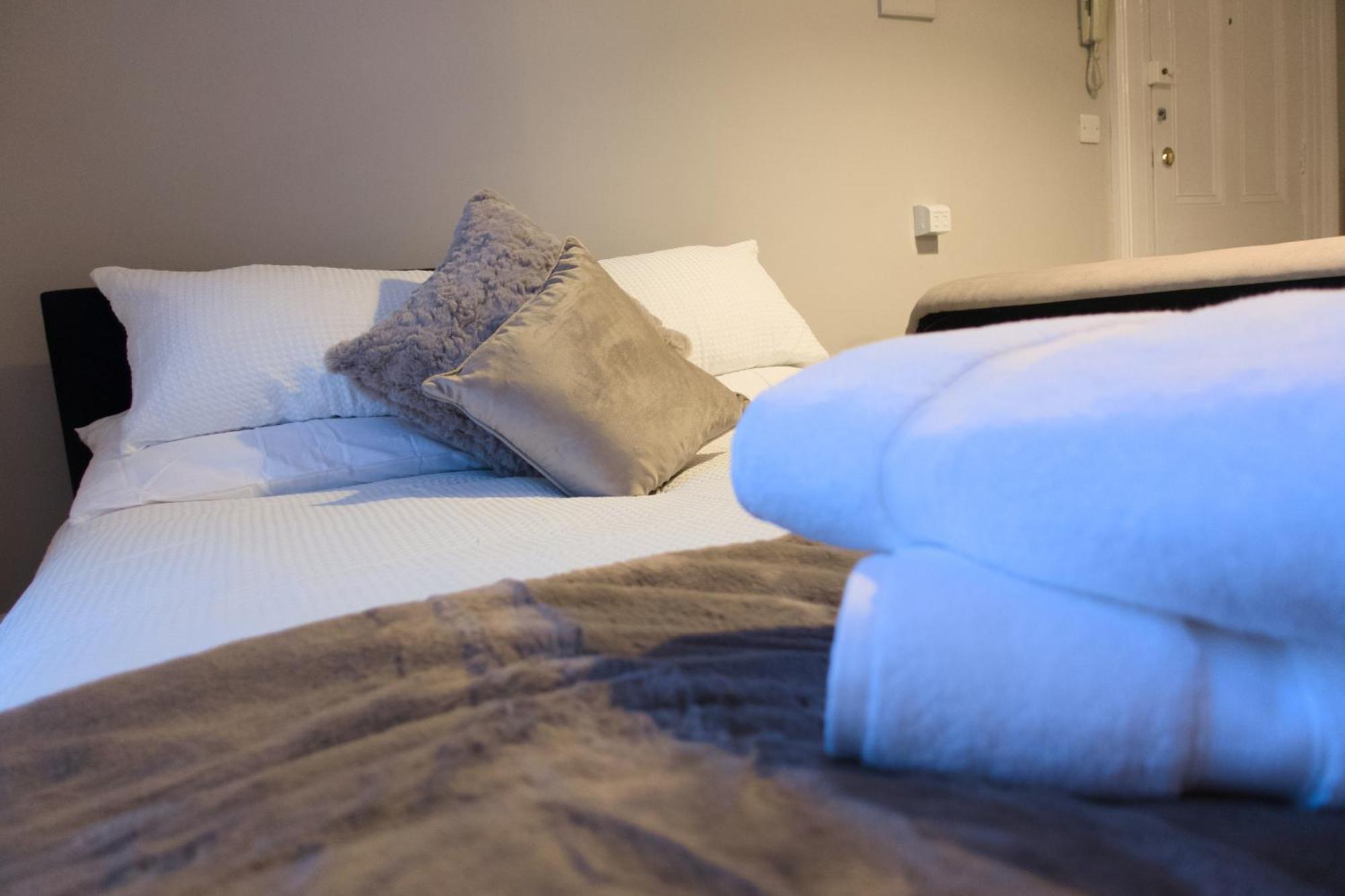 1 Bedroom Apartment - The Opal Cheltenham Exterior photo